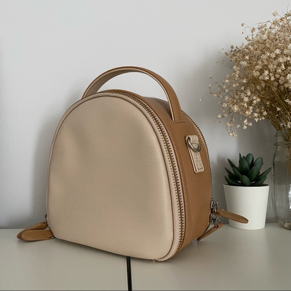 Neutral Camera Shoulder Bag